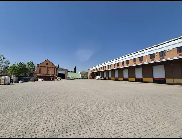 7,988M² WAREHOUSE TO LET IN RANDJESPARK